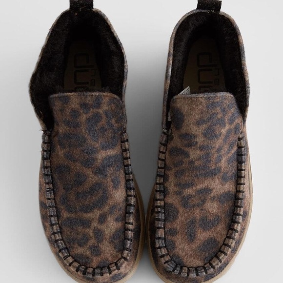 Hey Dude Helis Leopard Fleece Shoe Size 